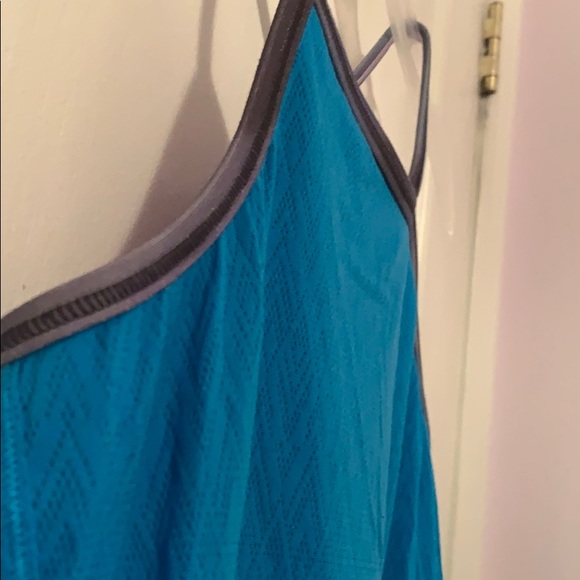 Ivivva double layer workout top - Picture 2 of 4